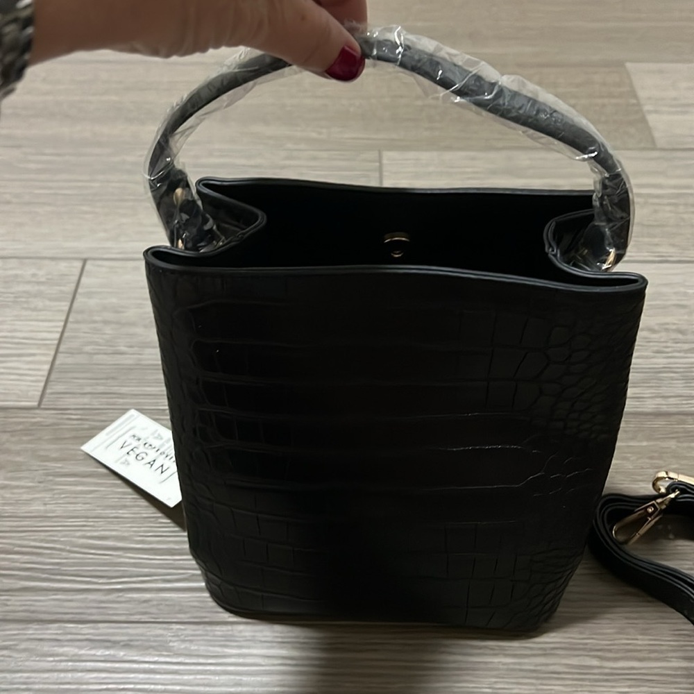 AOTA Elegant Black Vegan Leather Bag - Picture 4 of 12